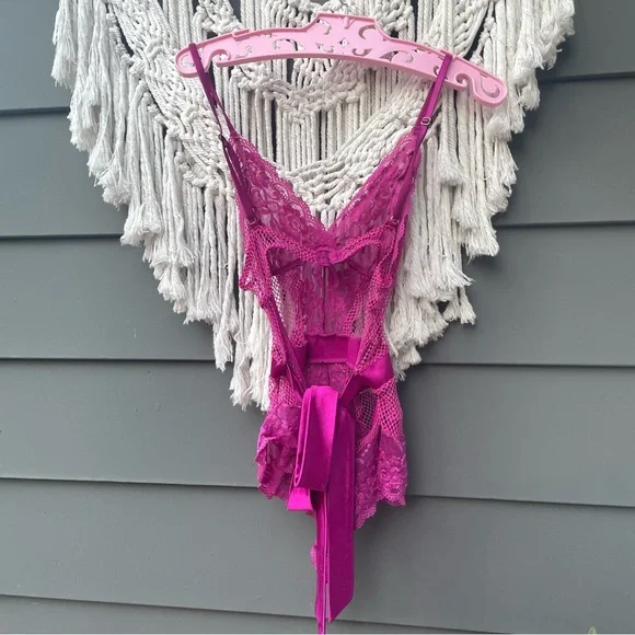 Hot Pink Fishnet Sexy Bodysuit with Stretchy ribbon now in back 🎀 lace - Picture 5 of 8